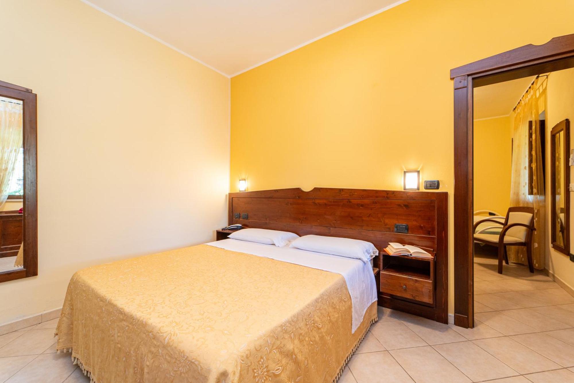 Hotel Masseria Le Pajare Presicce Room photo
