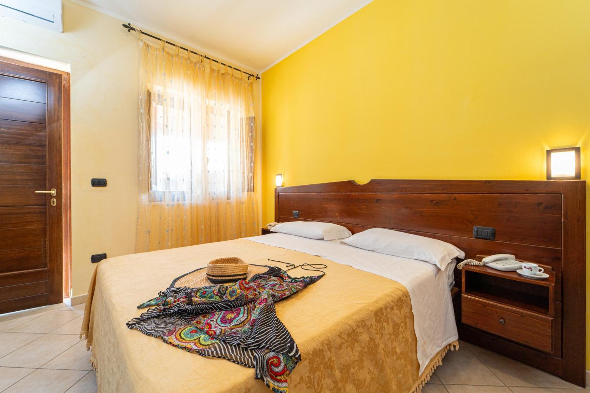 Hotel Masseria Le Pajare Presicce Room photo