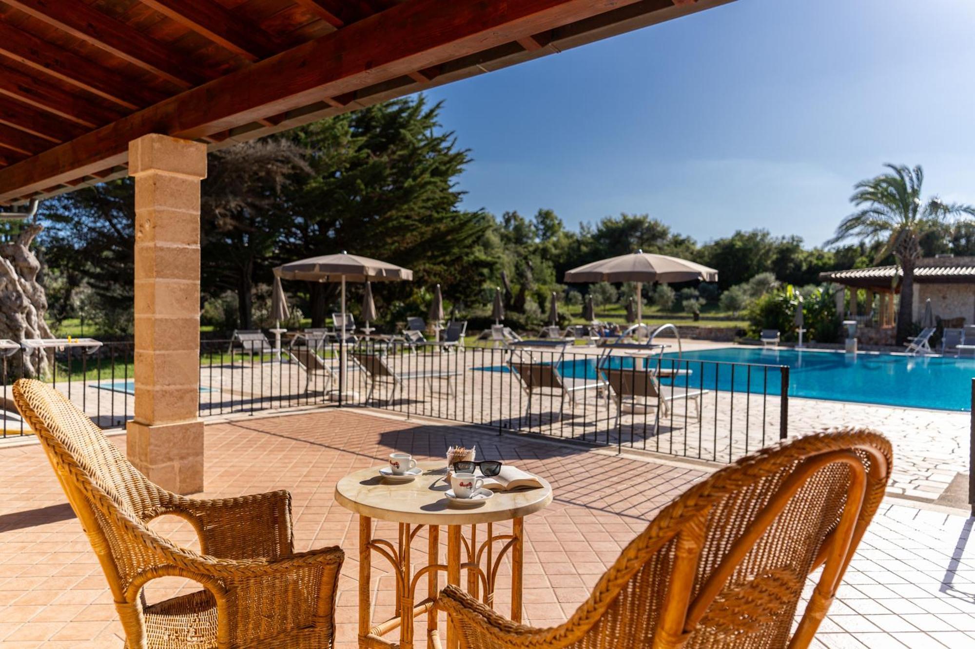 Hotel Masseria Le Pajare Presicce Exterior photo
